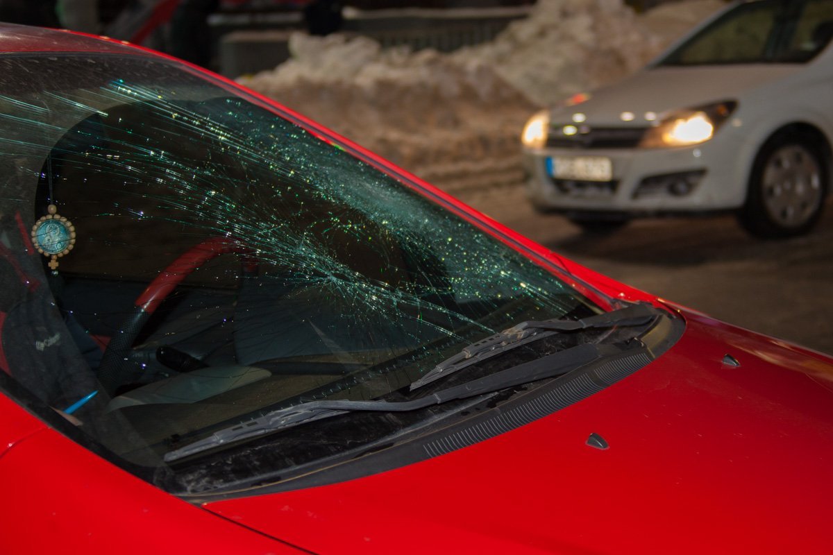 Предварительно, из травм у пострадавшей — ушиб грудной клетки и позвоночника Предварительно, из травм у пострадавшей — ушиб грудной клетки и позвоночника