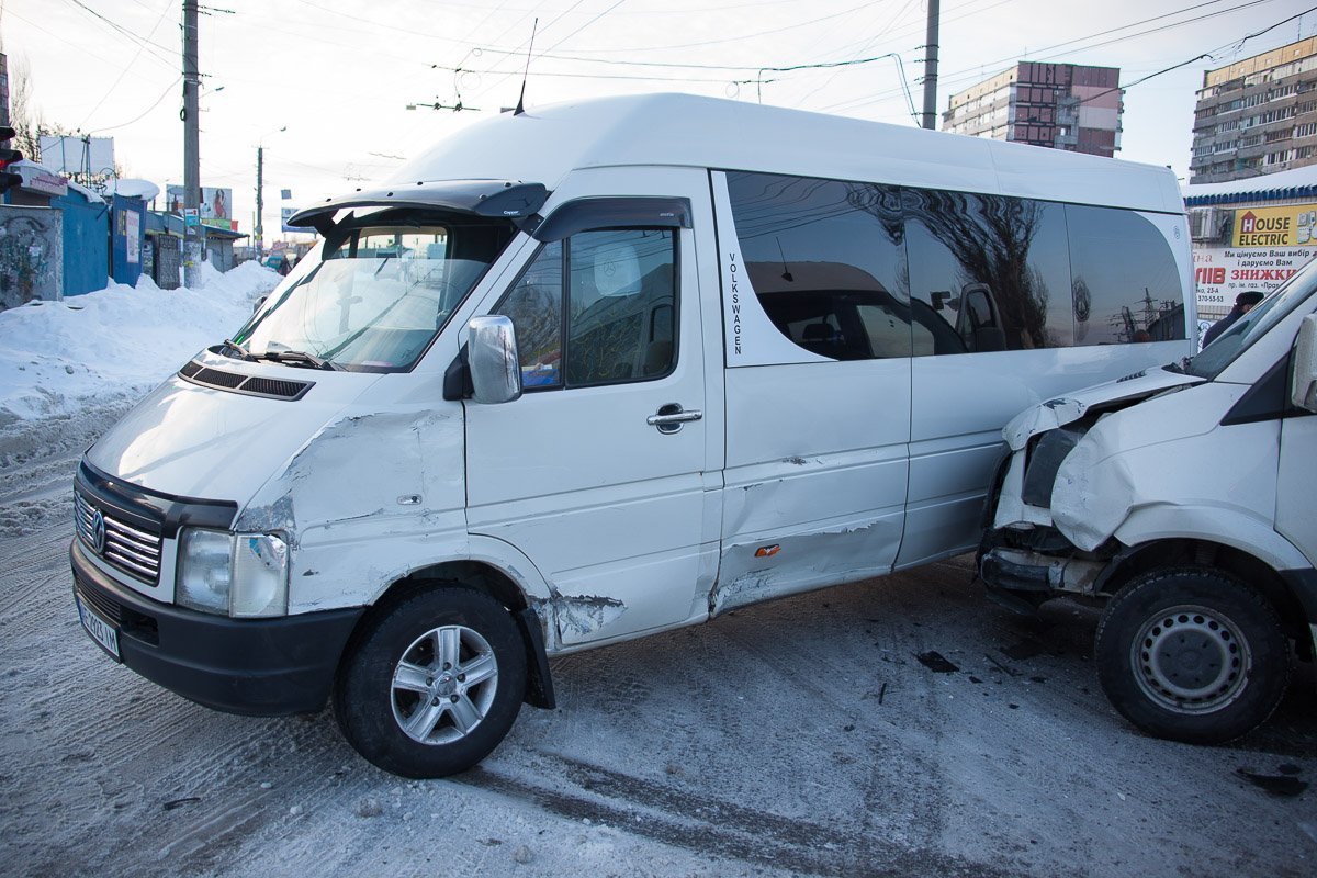 ДТП на пересечении Донецкого шоссе и Березинской ДТП на пересечении Донецкого шоссе и Березинской