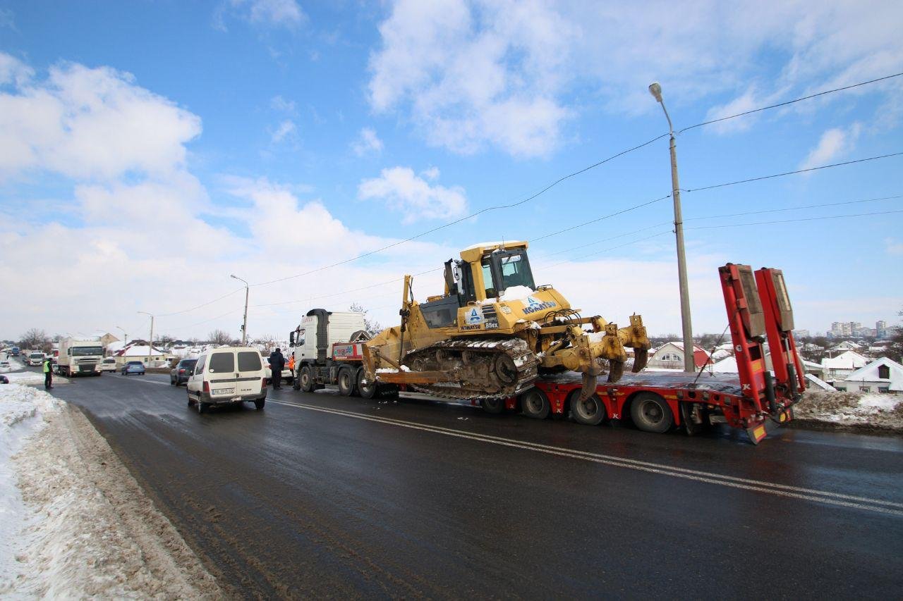 Из-за происшествия движение перекрыто, образовалась пробка