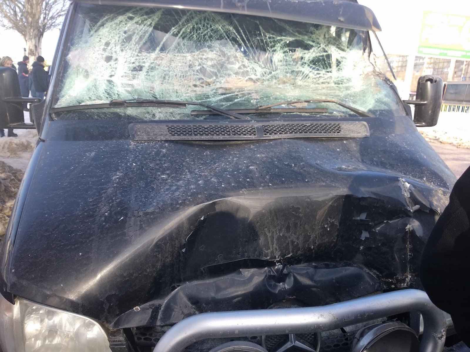 Водитель Mercedes Sprinter жаловался на боли в шее Водитель Mercedes Sprinter жаловался на боли в шее