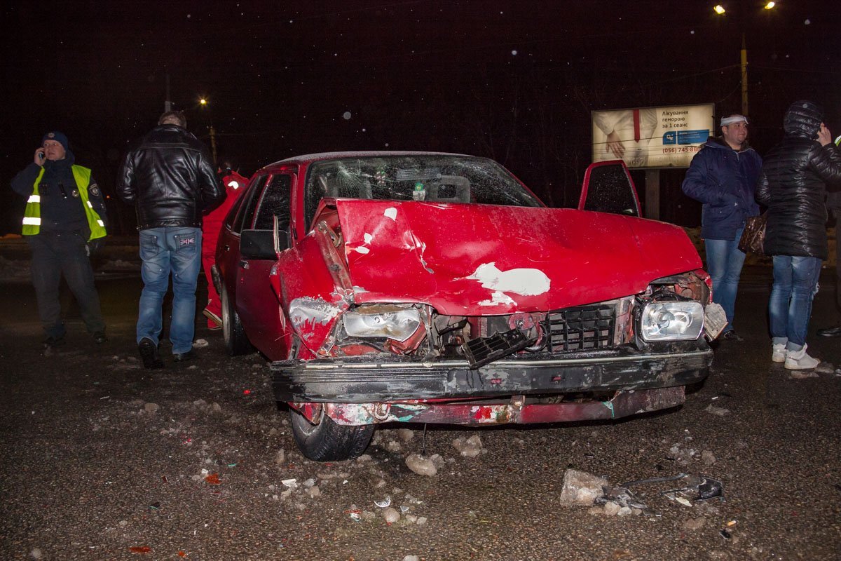 Повреждения Opel