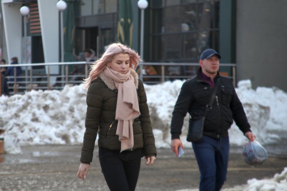 Приближаем весну тем, что достаем весенние куртки Приближаем весну тем, что достаем весенние куртки