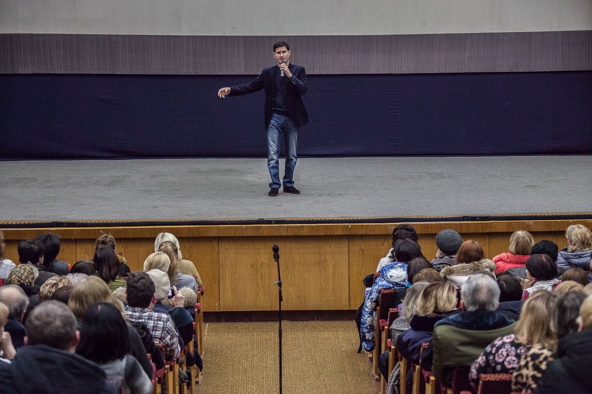 Ахтем Сейтаблаев - известный украинский и крымскотатарский киноактер, режиссер театра и кино Ахтем Сейтаблаев - известный украинский и крымскотатарский киноактер, режиссер театра и кино