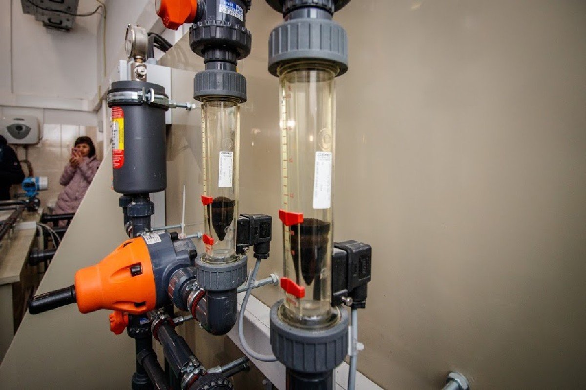 Два года назад промышленное тестирование реагента проводили на очистных сооружениях Ломовской насосно-фильтровальной станции в Днепре Два года назад промышленное тестирование реагента проводили на очистных сооружениях Ломовской насосно-фильтровальной станции в Днепре