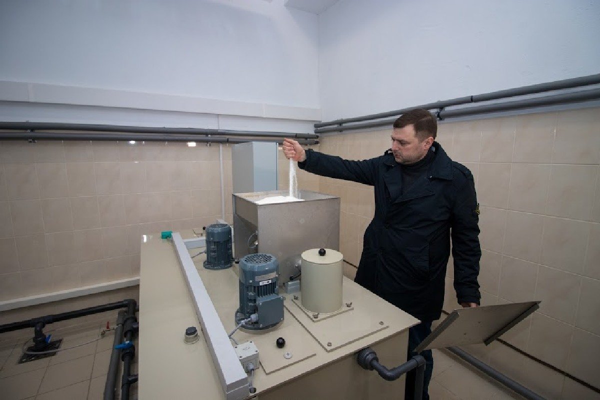 В Днепре для фильтрации воды начали использовать особый очищающий реагент - амопол В Днепре для фильтрации воды начали использовать особый очищающий реагент - амопол