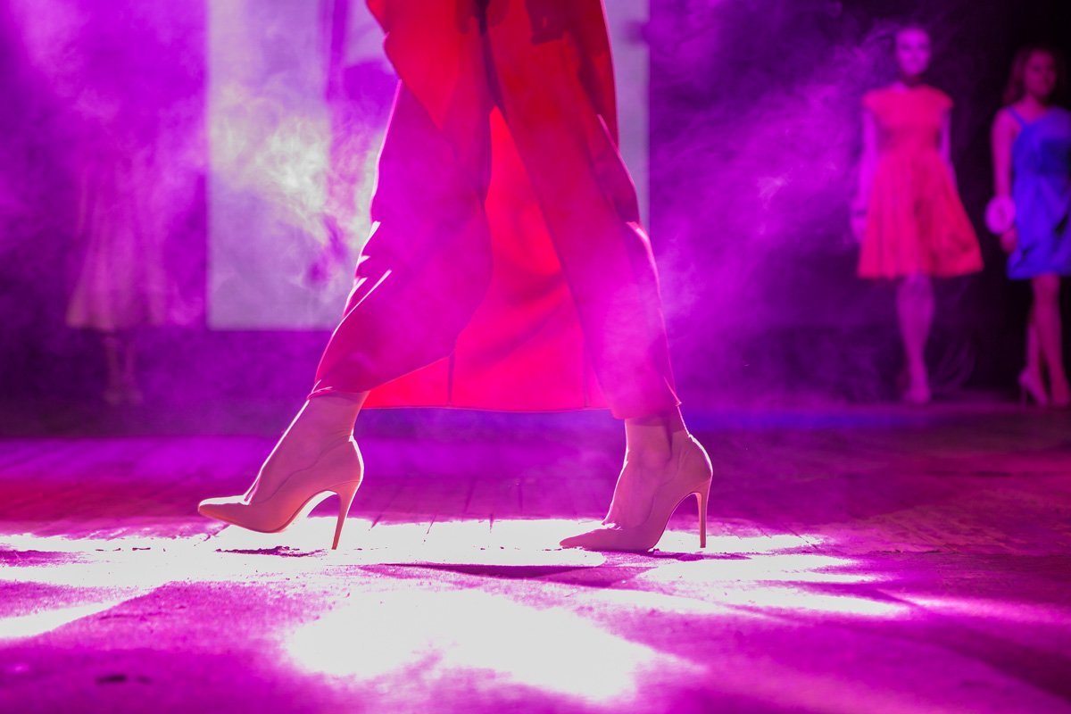 Настоящая Мисс поднимается на сцену только на шпильках