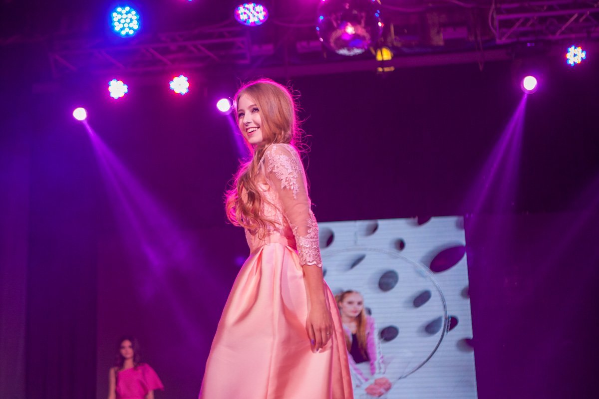 Сияющий взгляд и улыбка - оружие для леди 