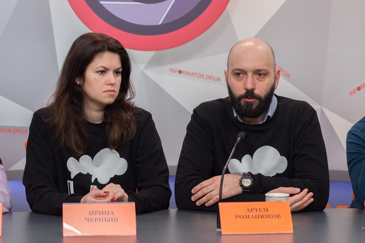 Ирина Черныш и Артем Романюков, активисты из Днепра