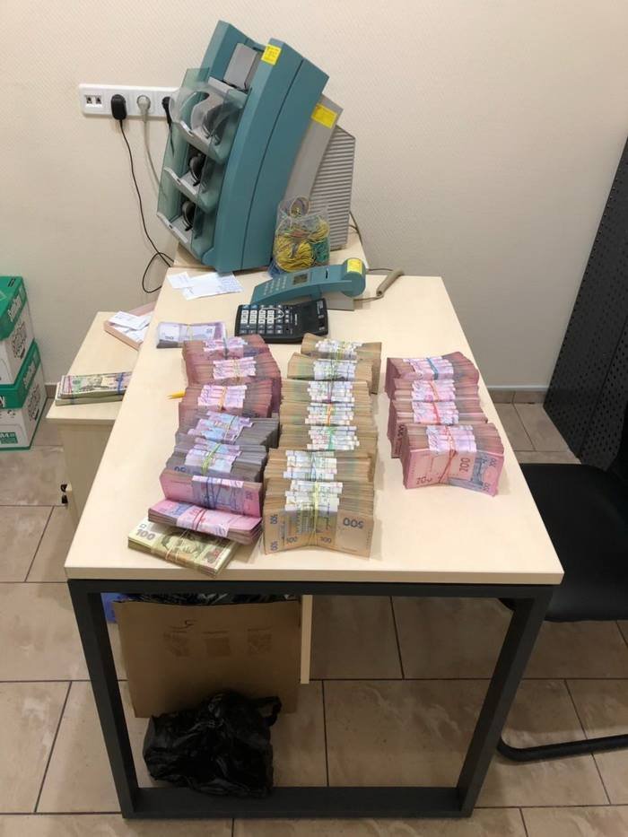 Часть отмытых денег направляли на финансовое и материальное обеспечение террористической группировки