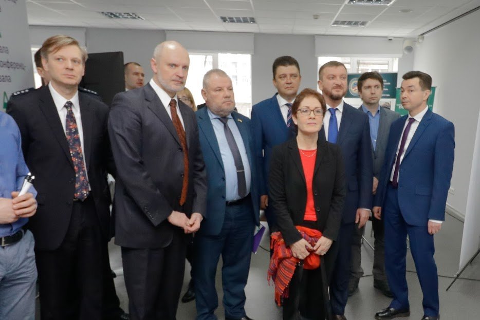 30 марта в Днепре открыли первый в Украине правовой клуб - Pravokator 30 марта в Днепре открыли первый в Украине правовой клуб - Pravokator