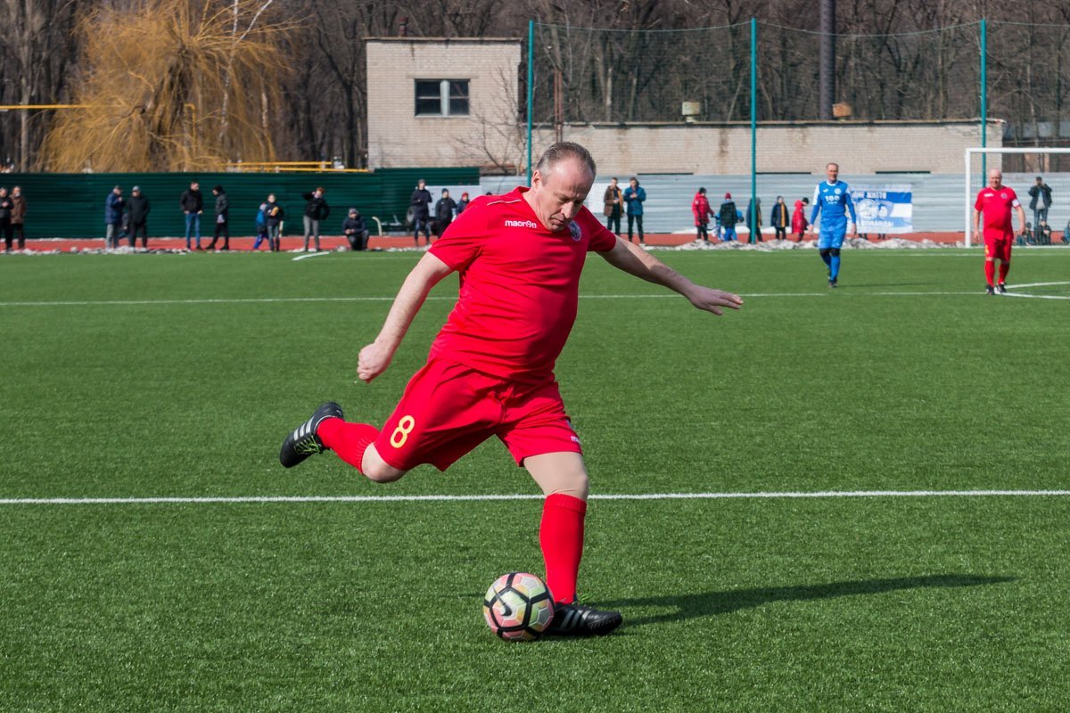 Данным матчем ветераны "Днепра" начали цикл поединков в честь 100-летия «Днепра»