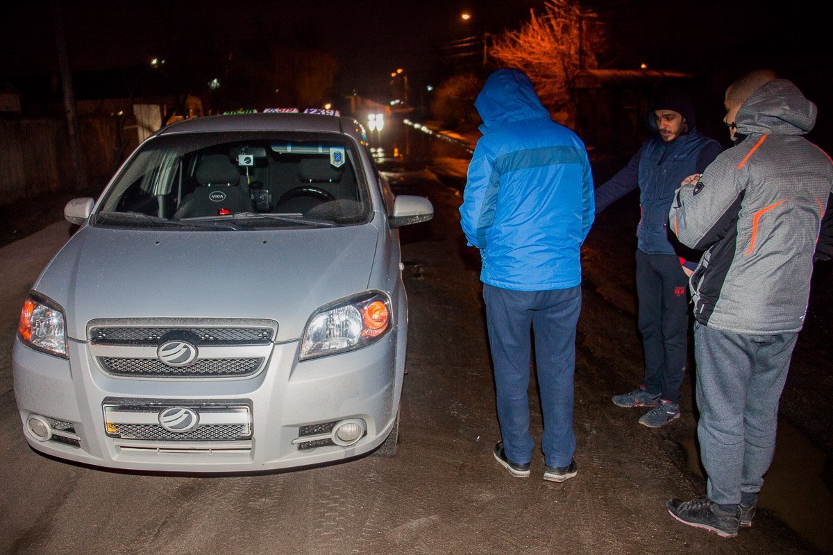 Олег возмущен таким состоянием дорог