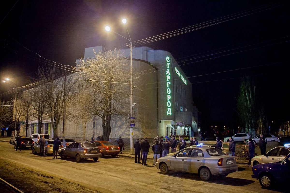 Таксист вызвал подмогу через кнопку помощи службы такси