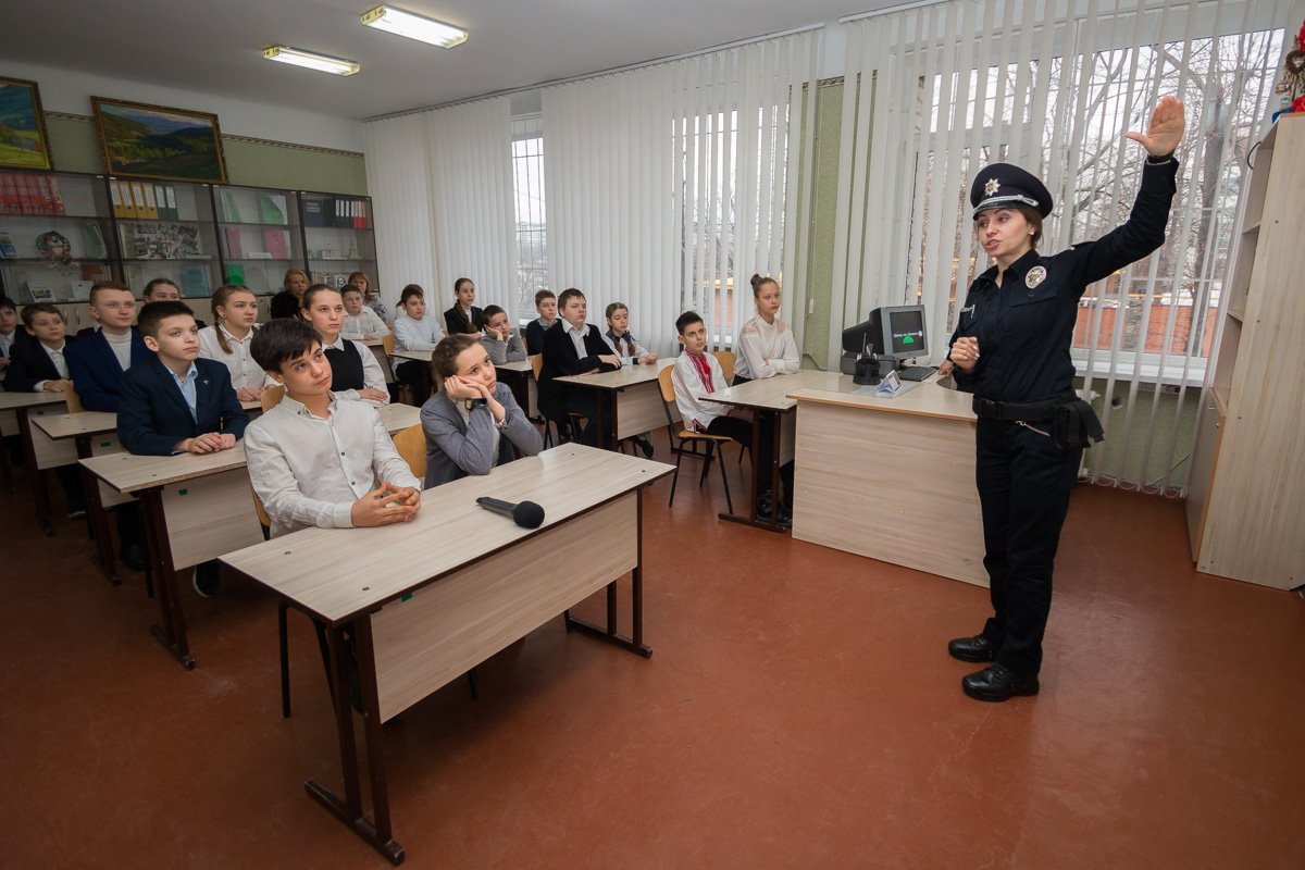 Офицеры будут регулярно навещать учеников в закрепленных за ними школах Офицеры будут регулярно навещать учеников в закрепленных за ними школах