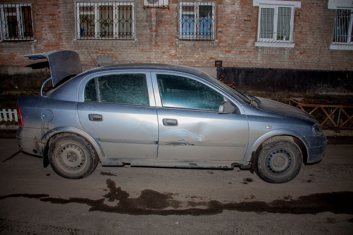 Мужчина, находившийся за рулем Opel, вел себя достаточно агрессивно по отношению к правоохранителям Мужчина, находившийся за рулем Opel, вел себя достаточно агрессивно по отношению к правоохранителям