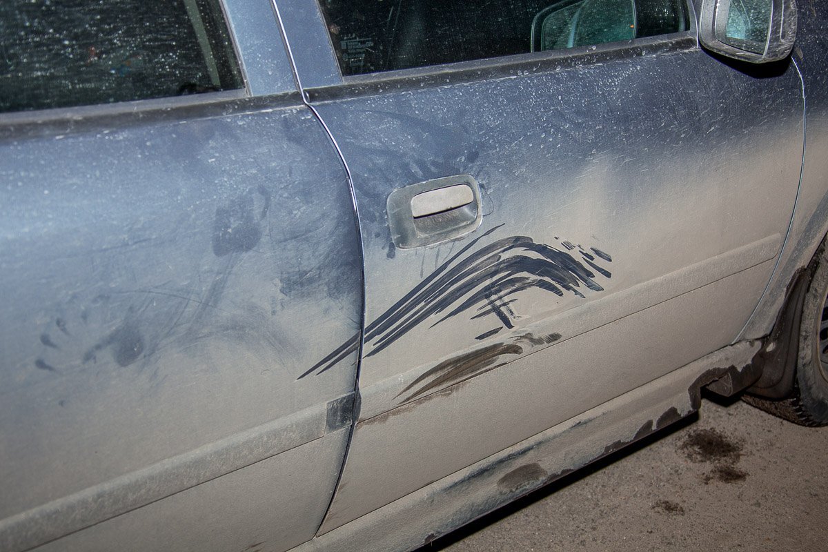 Его доставили в Днепровское отделение полиции для выяснения обстоятельств происшествия Его доставили в Днепровское отделение полиции для выяснения обстоятельств происшествия