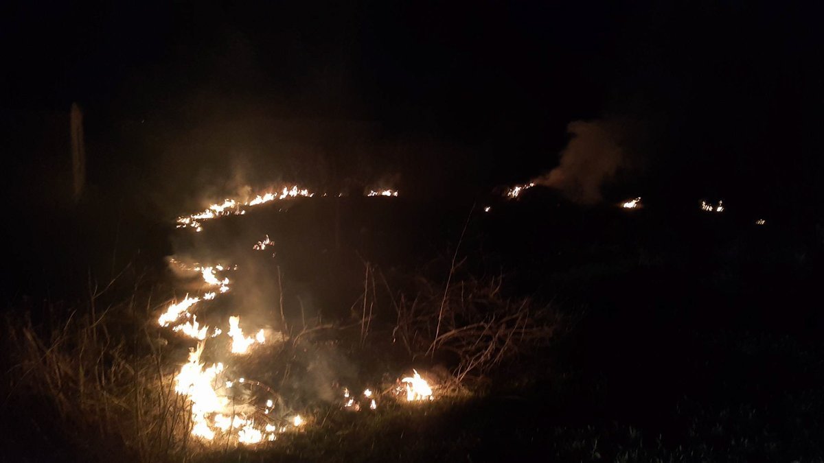 Возгорание произошло около 20:00 на перекрестке улицы Широкой и Полтавского шоссе
