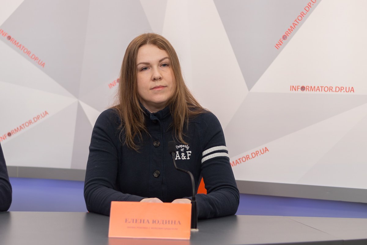 Елена Юдина, мама одного из детей, которым жизненно необходим данный аппарат рассказала о важности данной покупки Елена Юдина, мама одного из детей, которым жизненно необходим данный аппарат рассказала о важности данной покупки