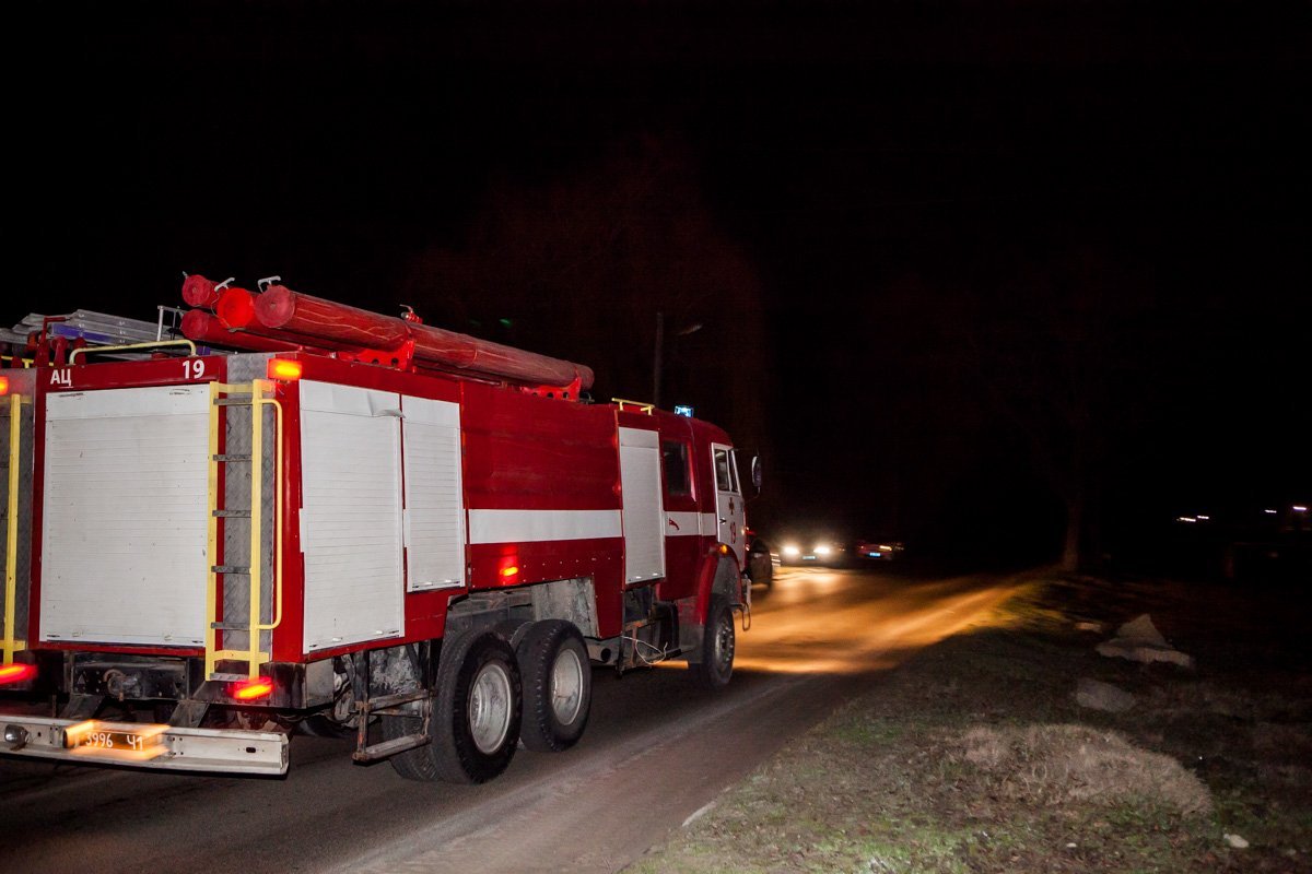 По предварительной информации, горит открытое распределительное устройство По предварительной информации, горит открытое распределительное устройство