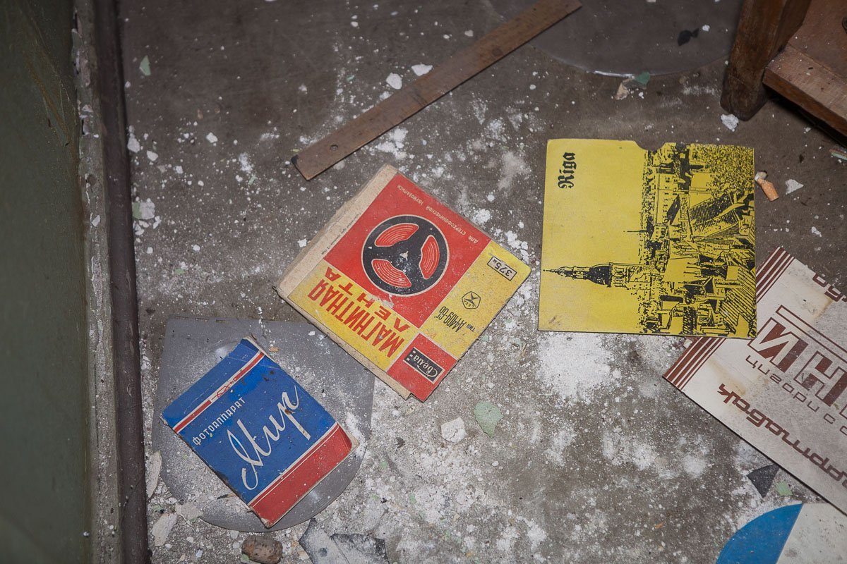 Есть даже винилы 