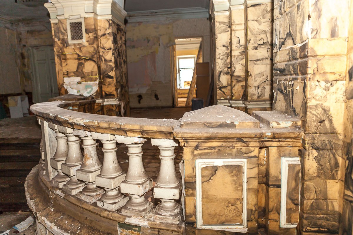 В 1980-м дом хотели снести