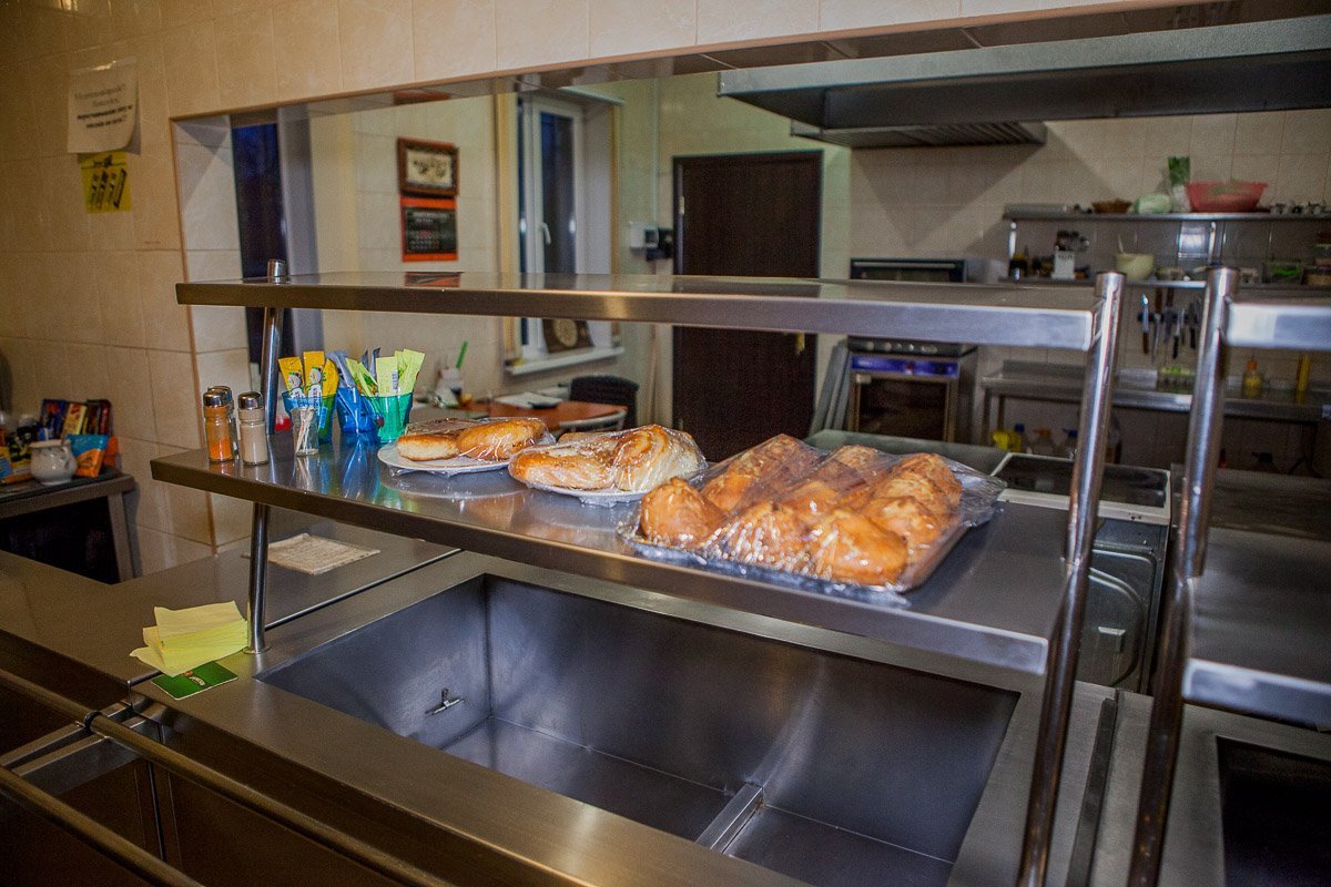 В столовой все маршрутчики могут подкрепиться в обед В столовой все маршрутчики могут подкрепиться в обед