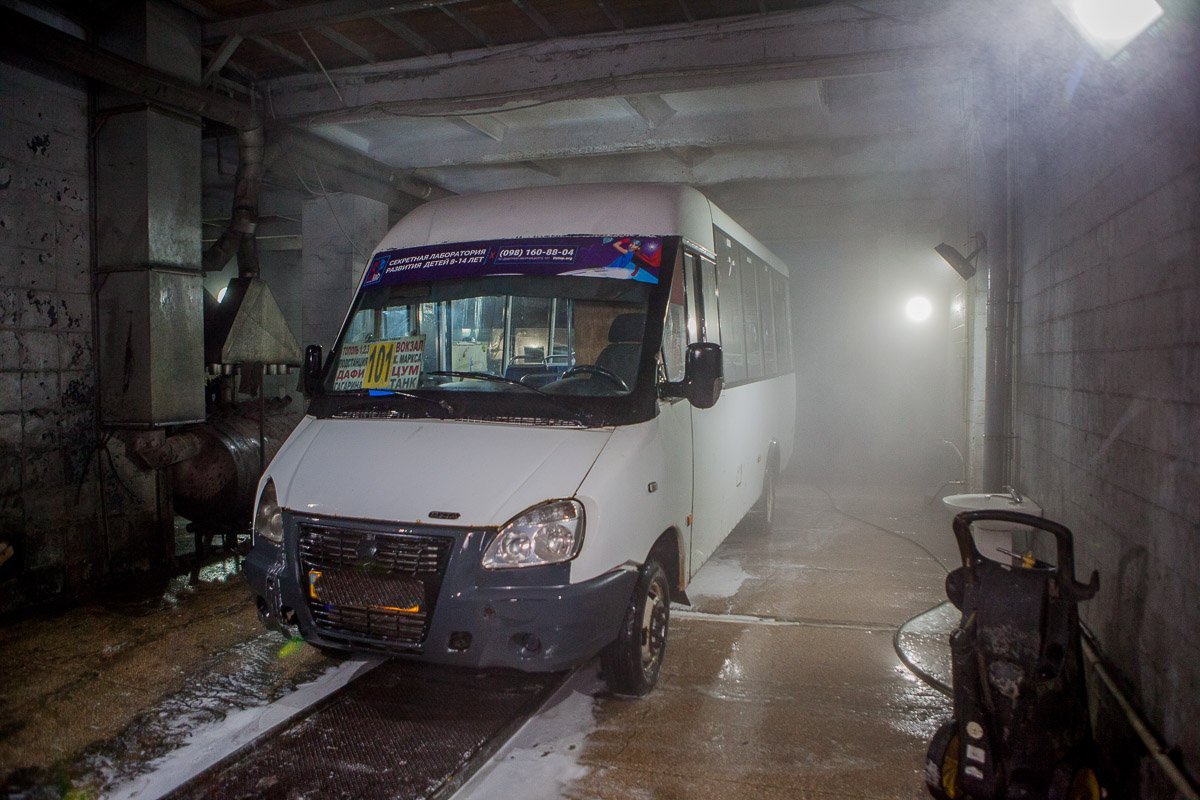 Маршрутки моют раз в три дня Маршрутки моют раз в три дня