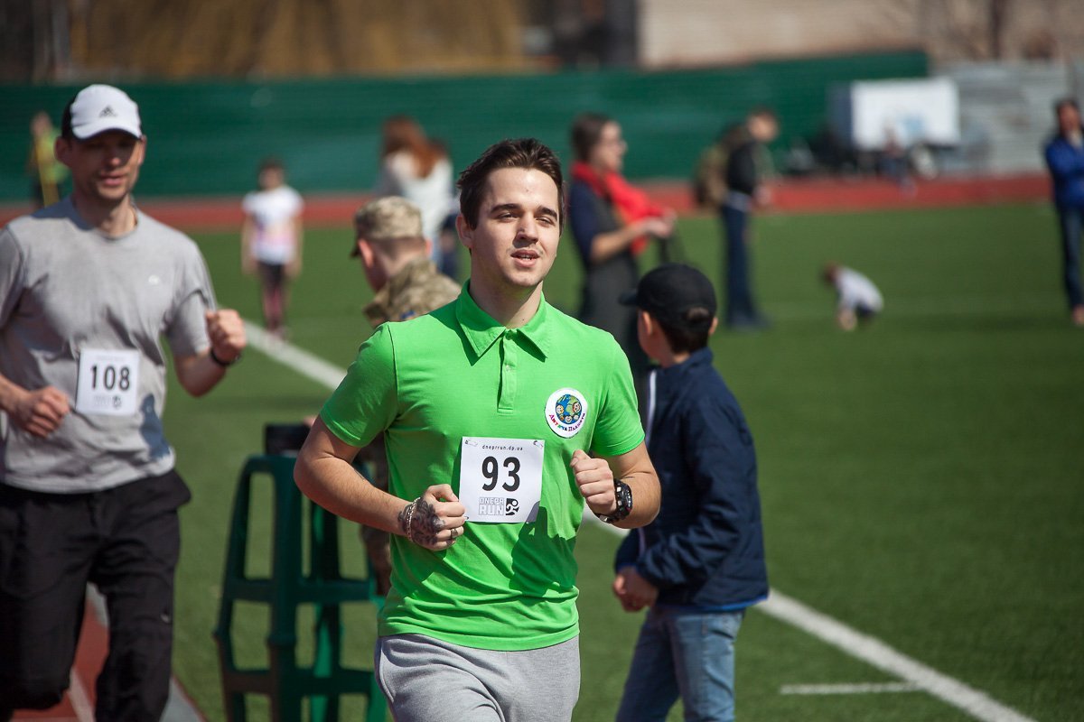 Если встречный ветер усиливается, значит, …ты набираешь скорость