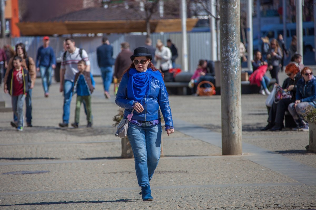 Готовы спорить, голубой - ее любимый цвет