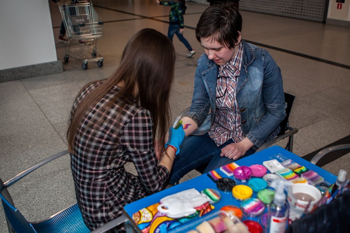 Оставить памятную "татуировку" может любой желающий