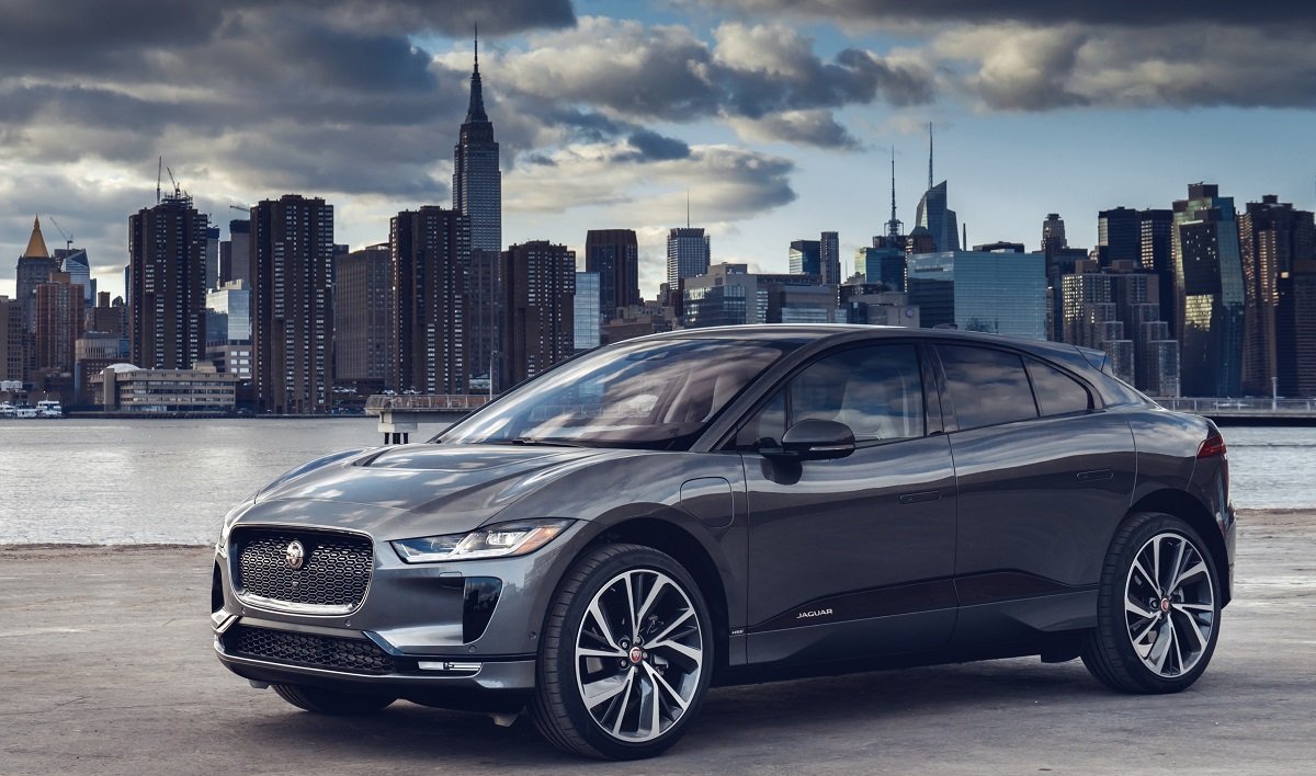 Jaguar электрифицирует Украину 1
