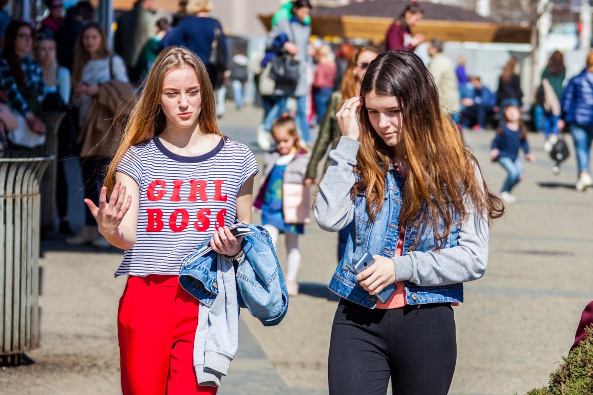 Красная шелковая ткань - done Красная шелковая ткань - done