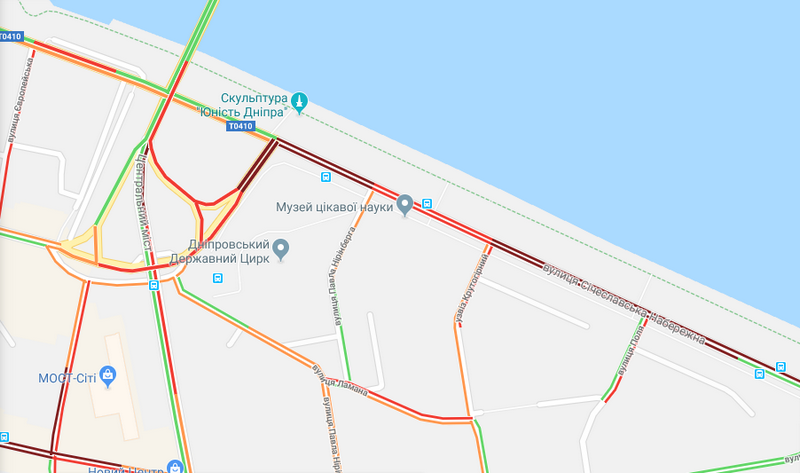 На Сичеславской Набережной и с заездом на Новый мост все сложно На Сичеславской Набережной и с заездом на Новый мост все сложно