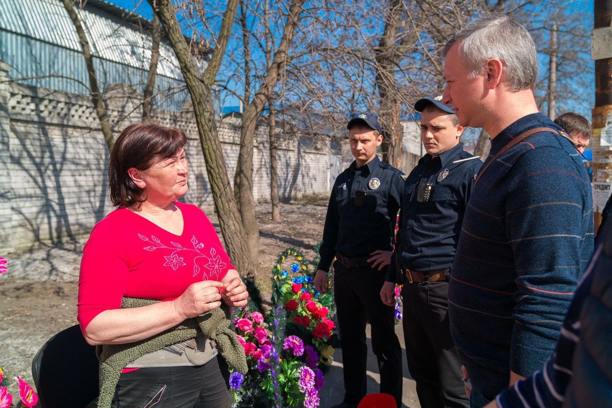 Продавцам объясняли, что они стоят незаконно