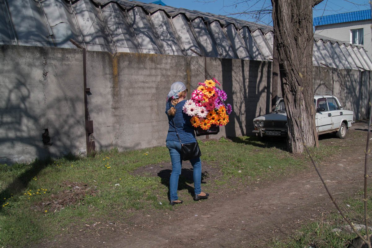 Некоторые из цветочников не знали, что торгуют незаконно