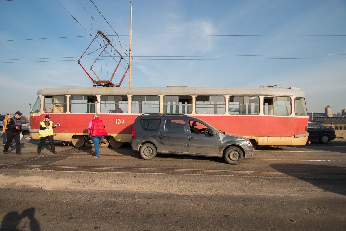 На данный момент движение транспорта восстановлено 