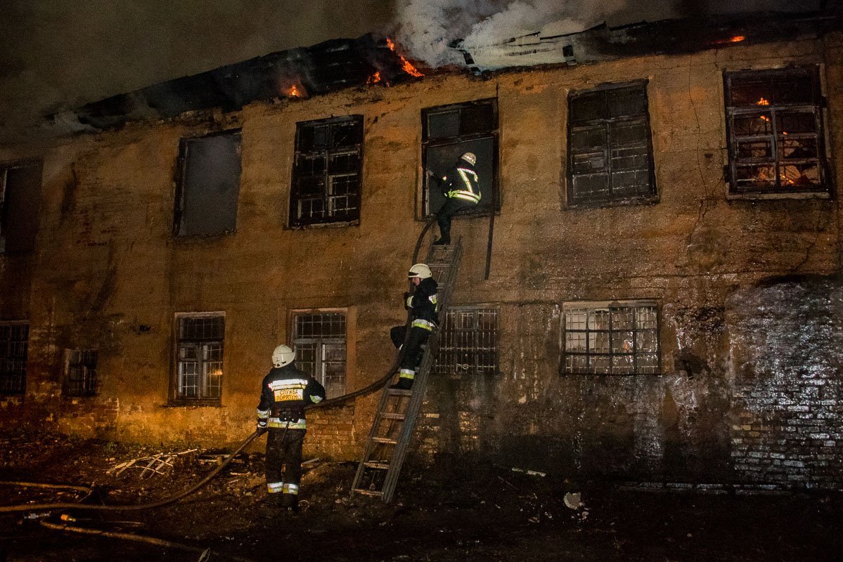 Истинные причины возгорания будут выяснять правоохранители