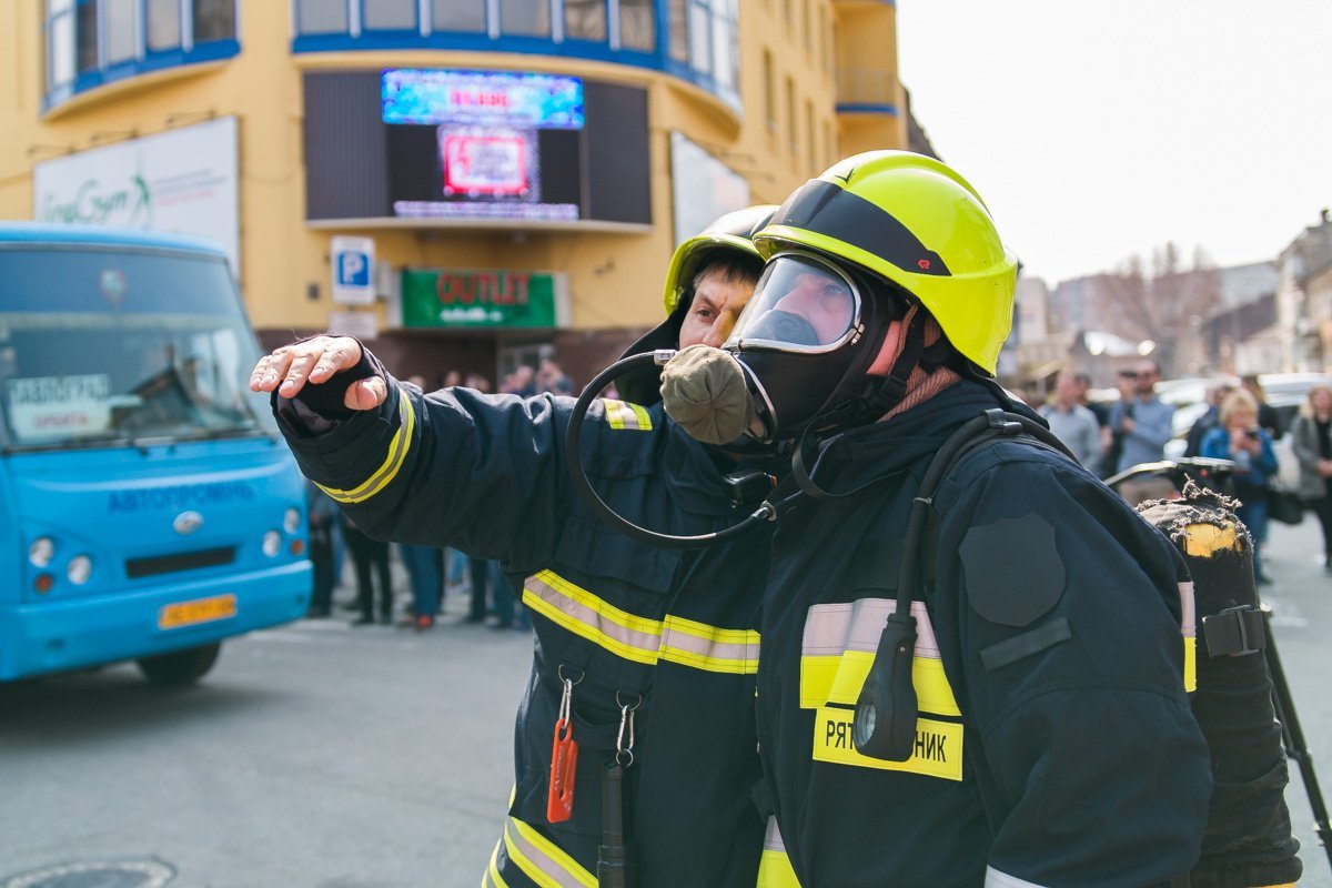 Вон туда нужно переставить Вон туда нужно переставить