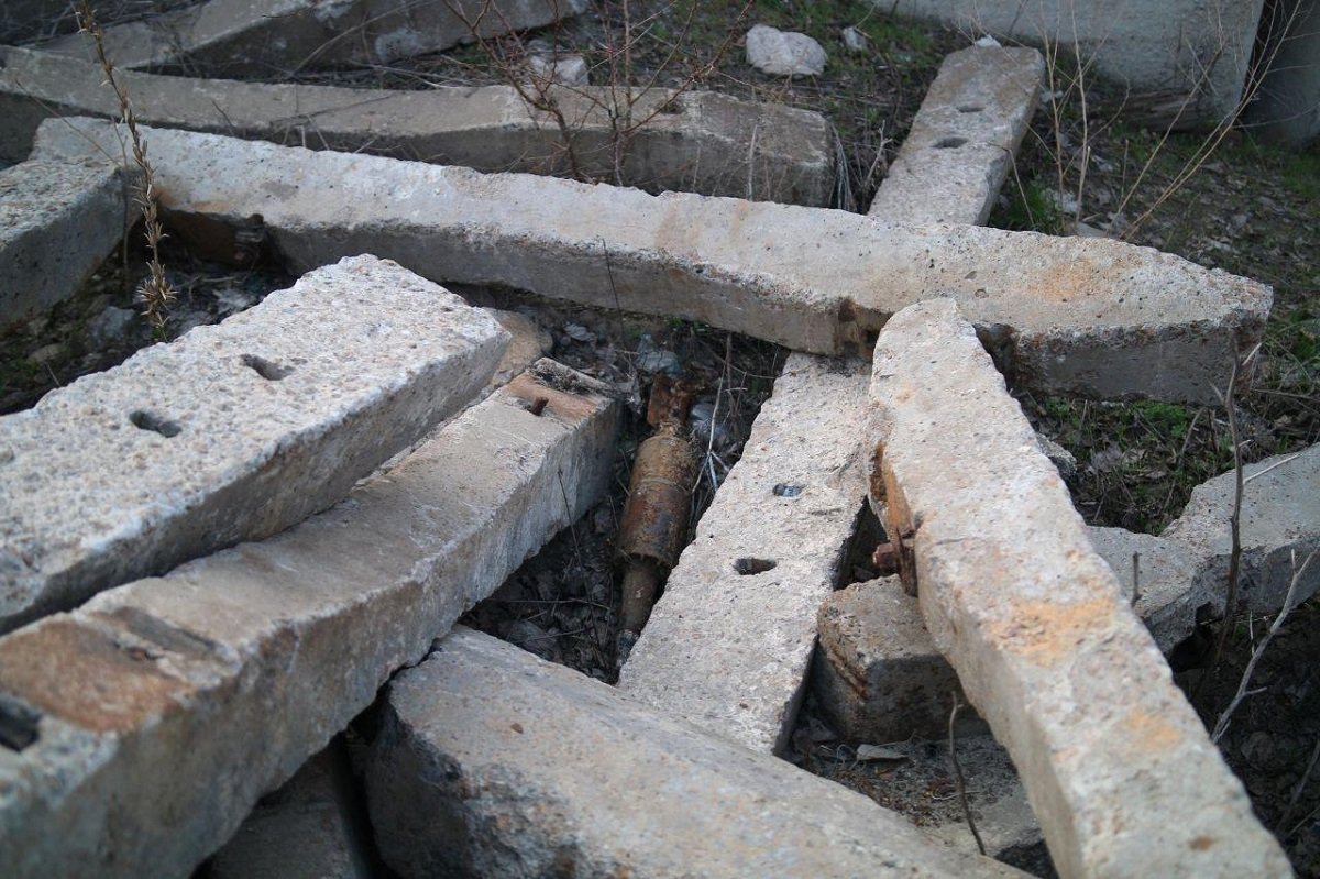 По словам полиции, скорее всего, это снаряд времен войны По словам полиции, скорее всего, это снаряд времен войны