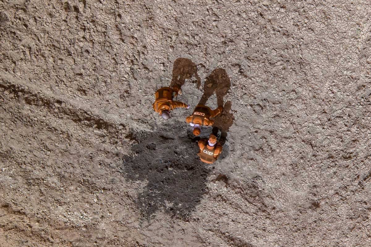 Взрывотехники вывезли боеприпасы в балку Взрывотехники вывезли боеприпасы в балку
