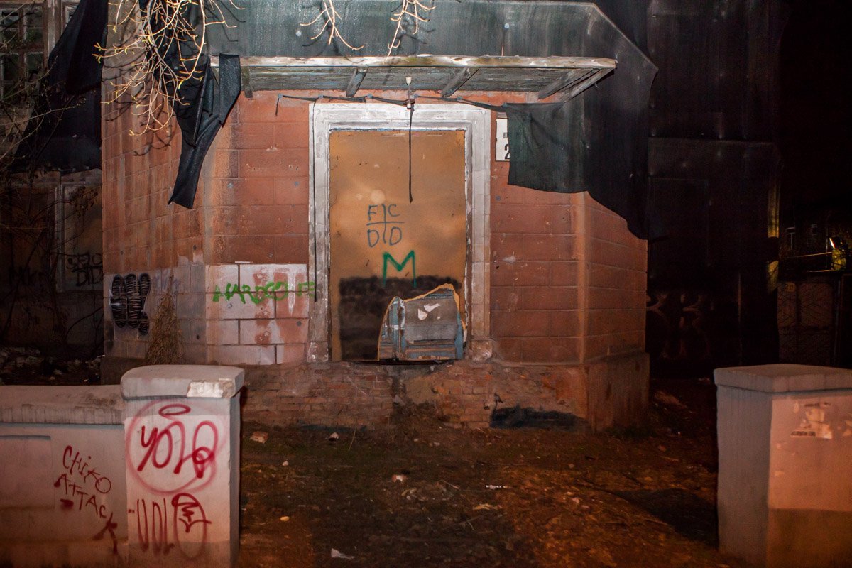 Говорят, что во времена Второй мировой войны в подвалах больницы гитлеровцы проводили эксперименты над людьми