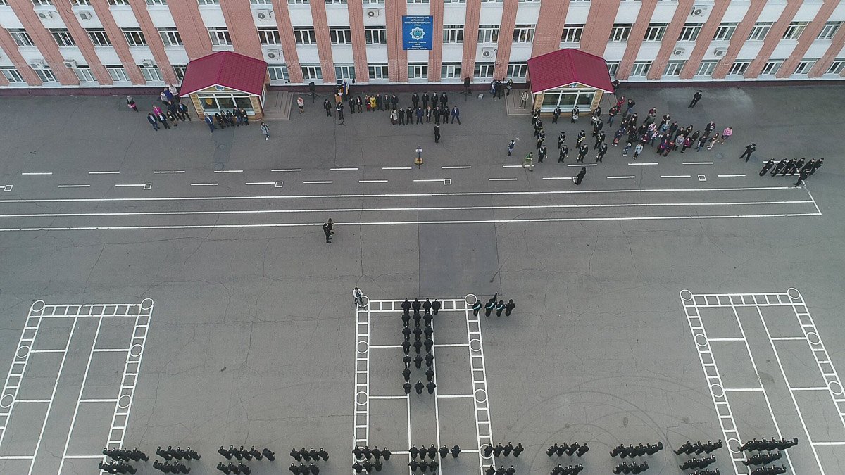 13 апреля на территории Днепропетровского государственного университета внутренних дел состоялась Присяга патрульных 13 апреля на территории Днепропетровского государственного университета внутренних дел состоялась Присяга патрульных