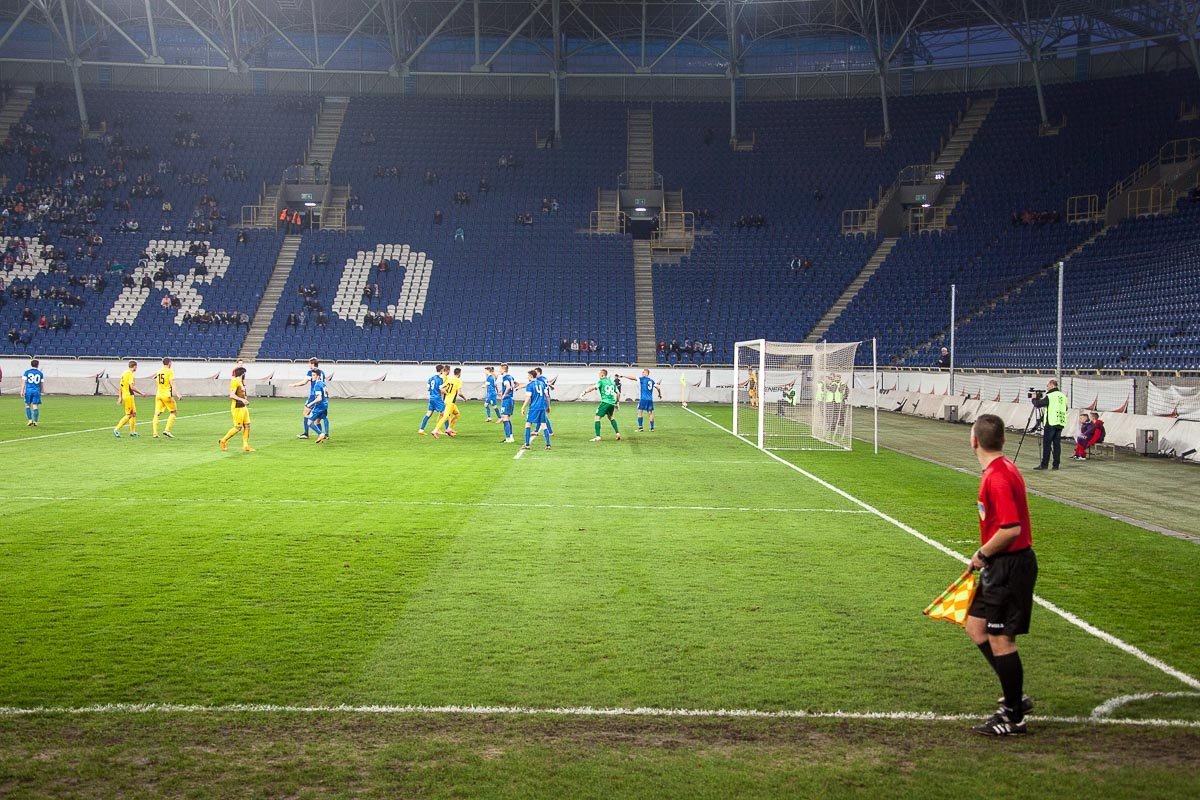 Счет в матче открыл футболист СК "Днепр-1" Ярослав Поплавко на 48 минуте Счет в матче открыл футболист СК "Днепр-1" Ярослав Поплавко на 48 минуте