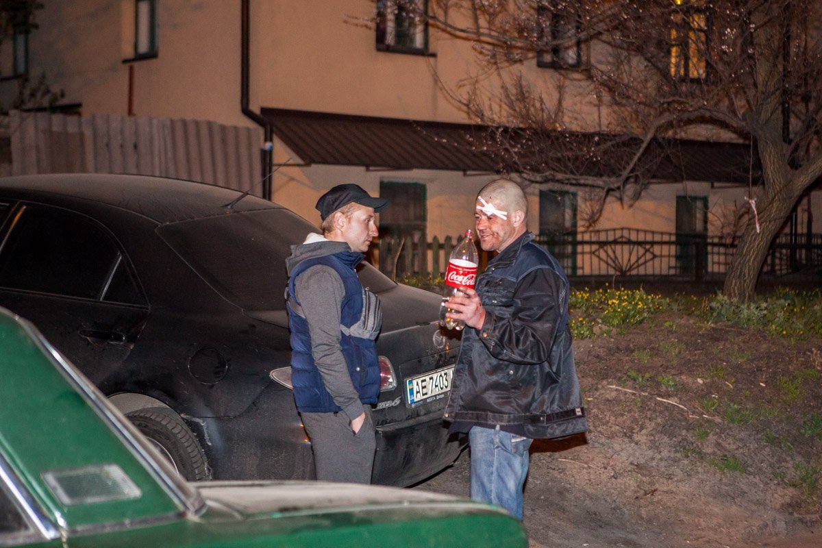 Пострадавшему оказали медицинскую помощь, от госпитализации мужчина отказался