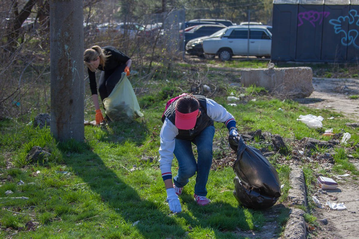 Удиви природу - подними за собой бумажку