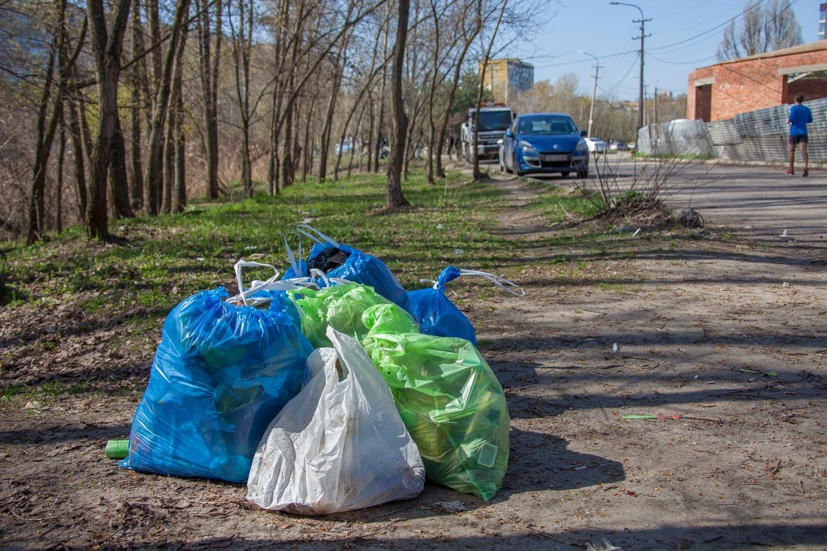 И все это было разбросано по территории