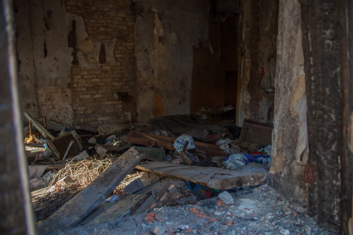 Помещение превратилось в свалку Помещение превратилось в свалку