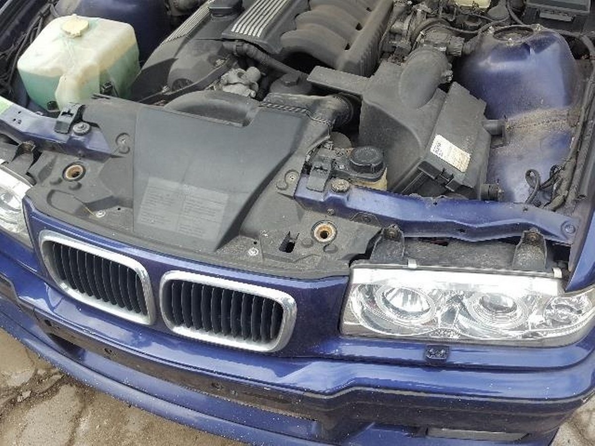 В машине механическая коробка передач