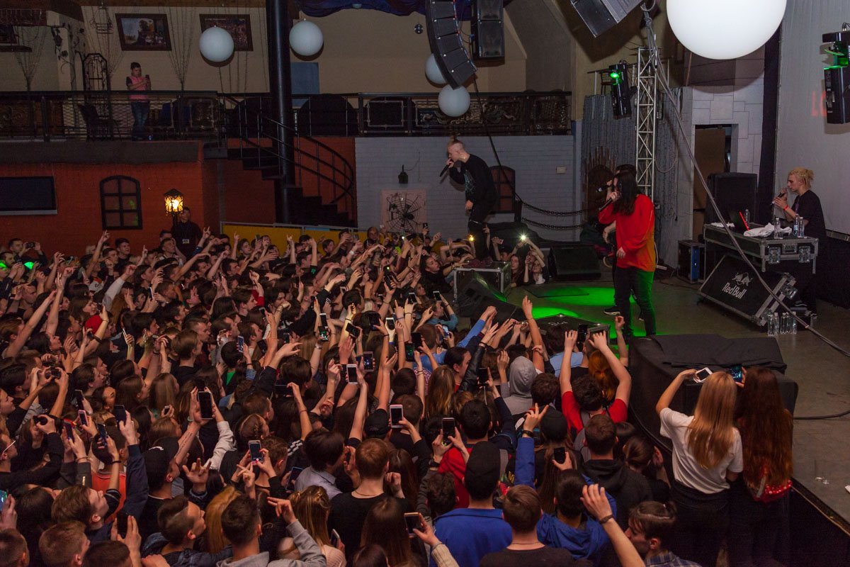 Говорят, молодой рэпер поет о своих переживаниях