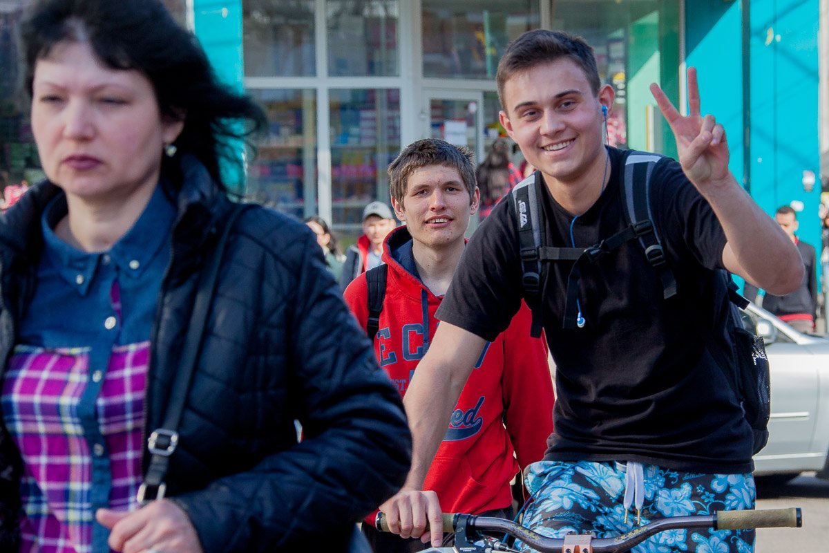 И пусть на улице прохладно, главное, что в душе - лето